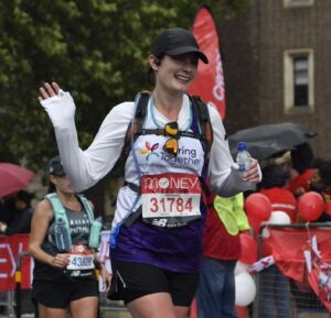 Calista running 2021 London Marathon pic 2